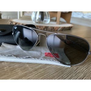 NEW Rayban Aviator POLARIZED Sunglasses